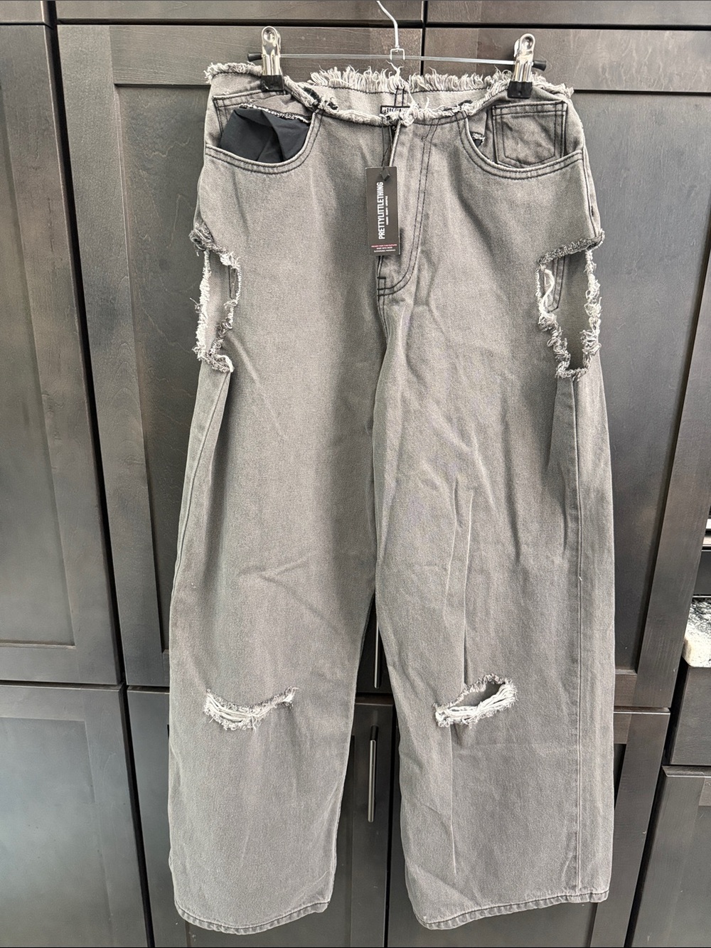 PRETTYLITTLETHING distressed wide-leg oversized streetwear w/distinct element